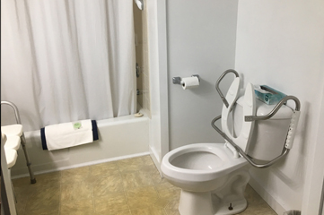Handicap Suite Bath